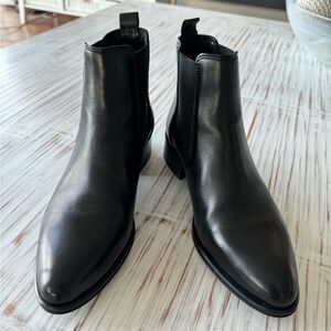Ateliers Women's leather Chelsea boot on stacked heel